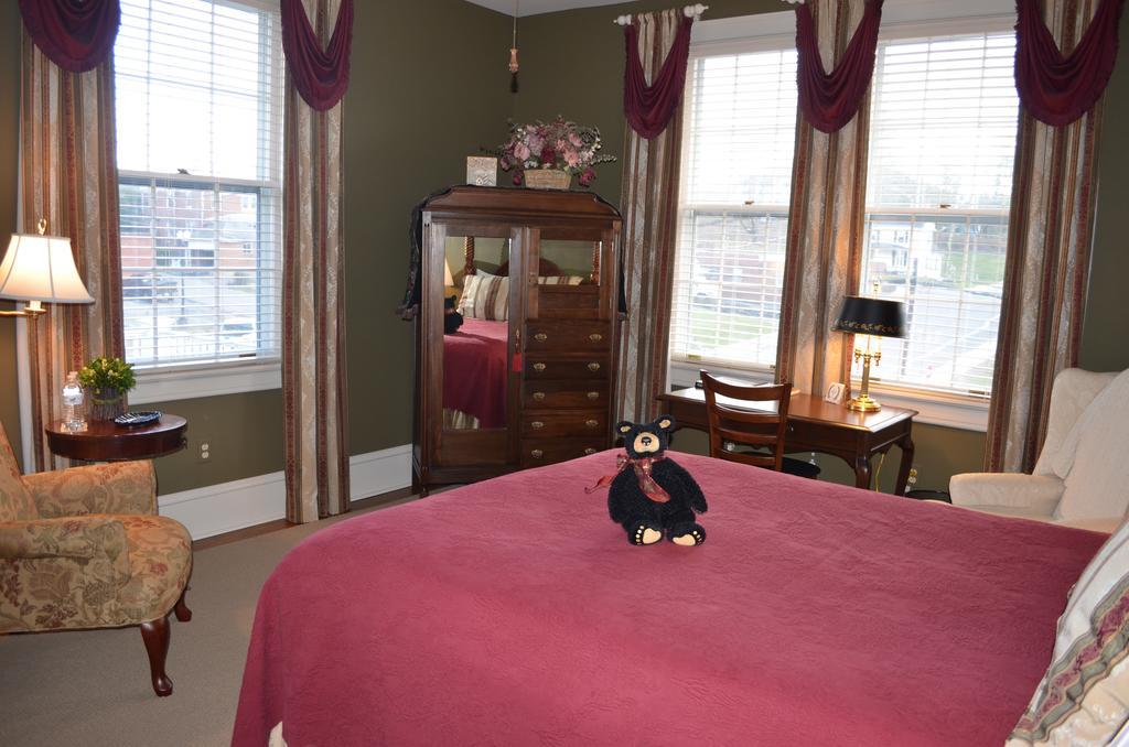 The Collins House Inn Marion ภายนอก รูปภาพ
