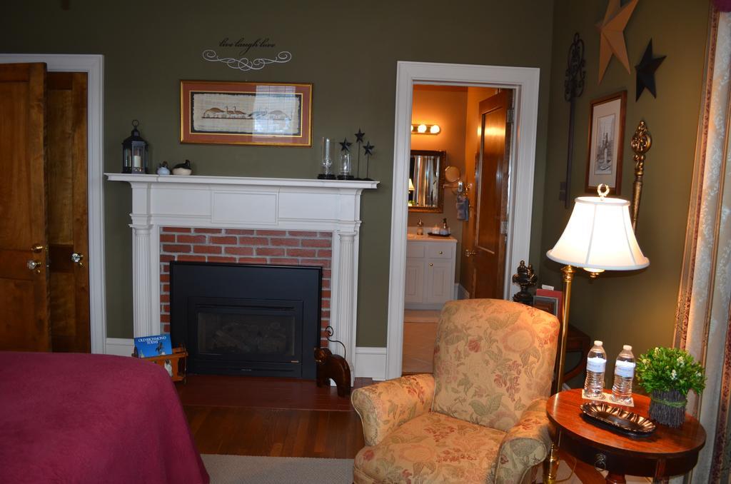 The Collins House Inn Marion ภายนอก รูปภาพ