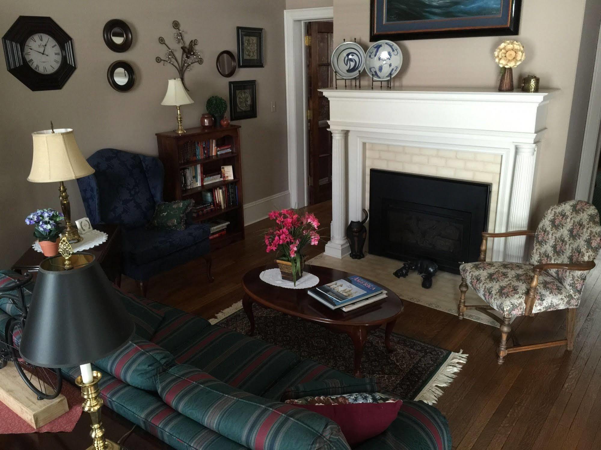 The Collins House Inn Marion ภายนอก รูปภาพ