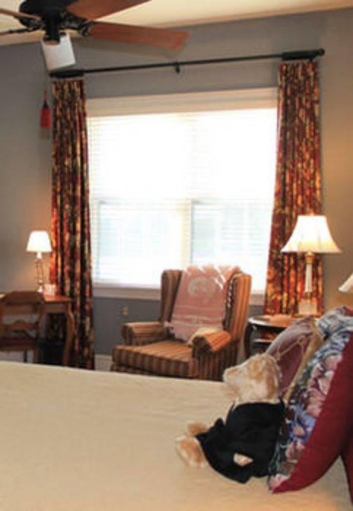 The Collins House Inn Marion ภายนอก รูปภาพ
